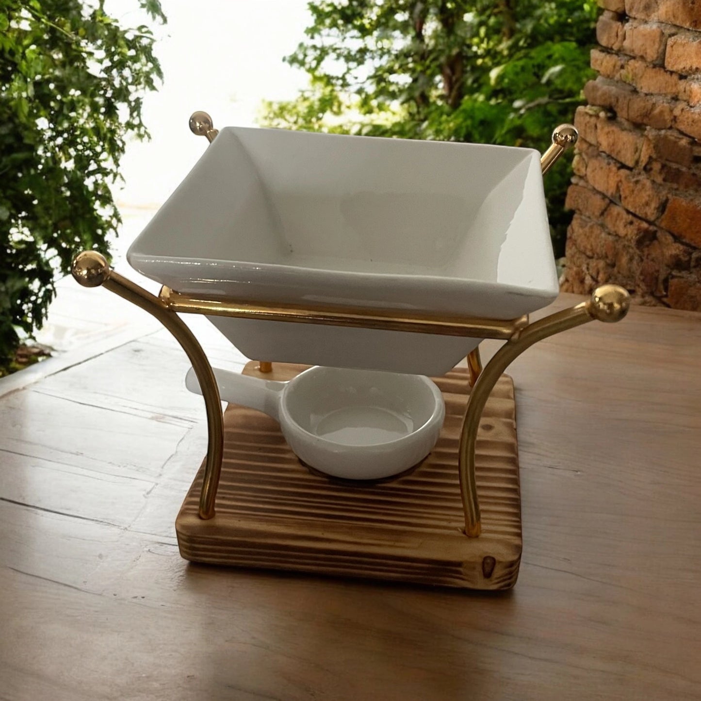 bruleur avec socle carré en bois avec coupelle et porte chauffe plat blanc