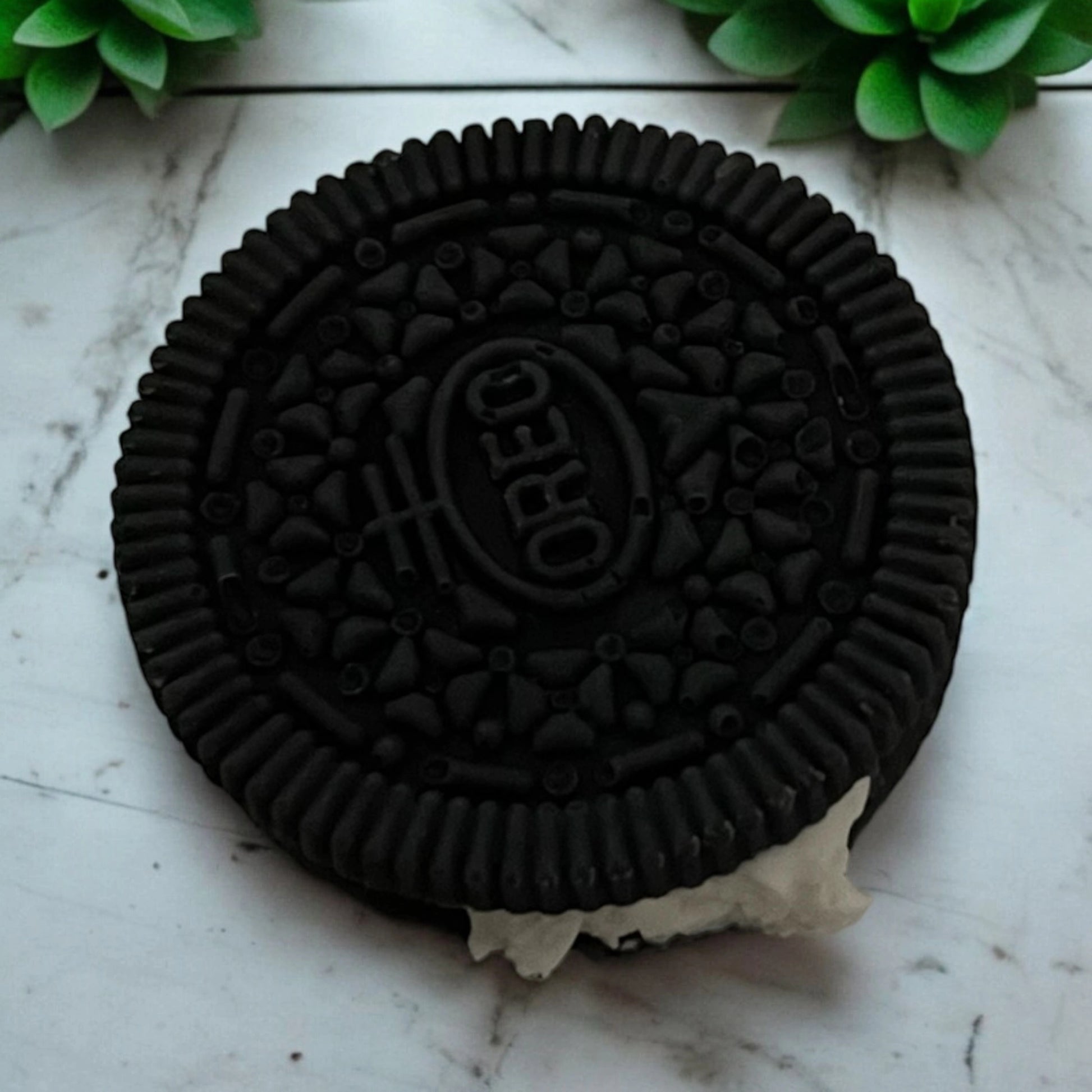 oréo noir avec crème blanche